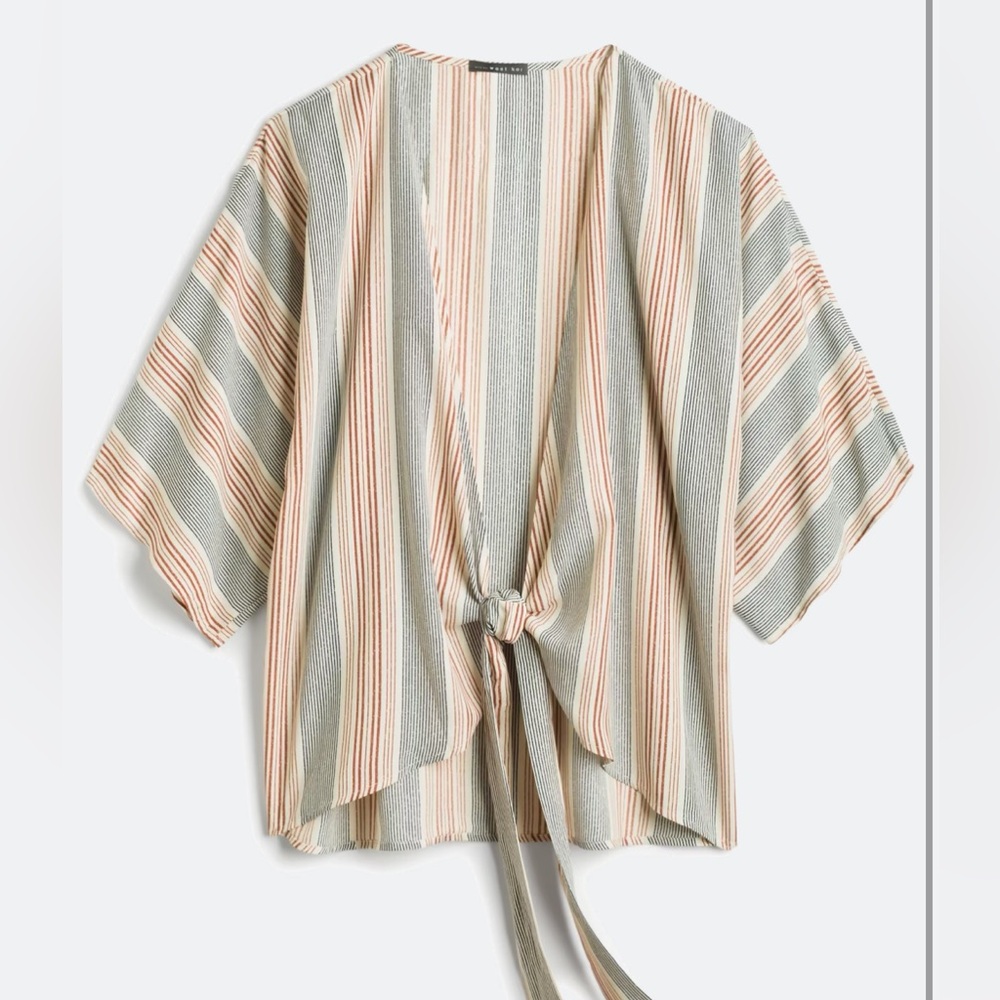 West Kei Costello Tie Front Kimono size small